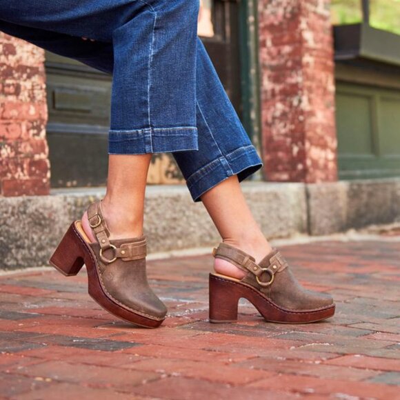 NEW Born Hudson Slingback Clogs - Leather For Women in Taupe  725 3S7 - Picture 1 of 7